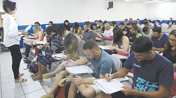 Universidade Federal e Prefeituras Abrem Vagas em Concursos Públicos
