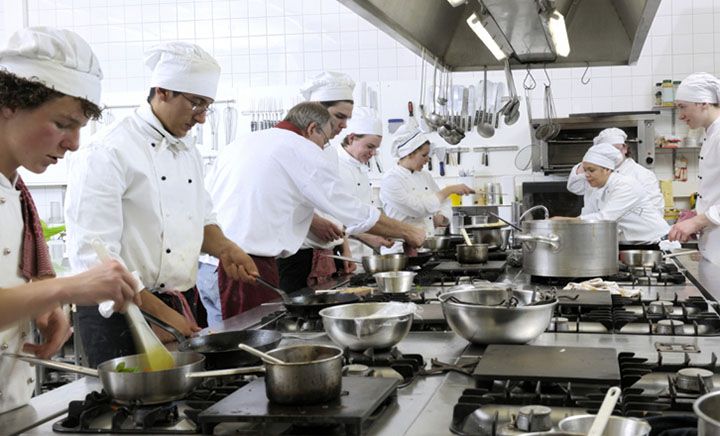 Curso Gratuito de Cozinheiro Industrial Senai 2018