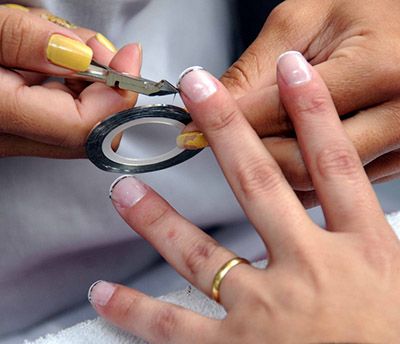 Curso Gratuito de Manicure e Pedicure