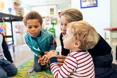 Curso Online de Cuidador Infantil 2018