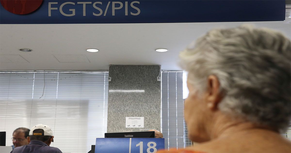 Caixa PODE liberar FGTS para IDOSOS