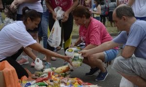 Governo Federal divulga lista completa de beneficiários e entrega cartões do Auxílio Brasil