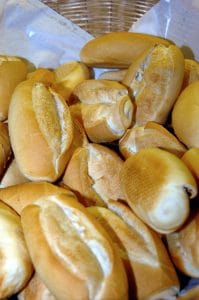 Top 5 alimentos prejudiciais à saúde que os brasileiros comem ou bebem todos os dias