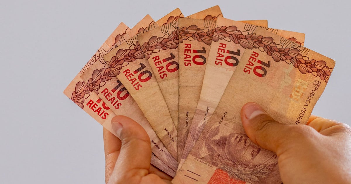 Essa nota de R$ 10 pode valer até R$ 4 mil; confira seu bolso e carteira