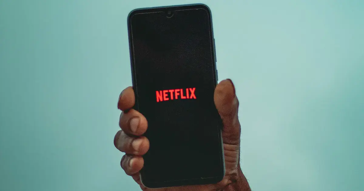 Netflix tem aumento de 78% em buscas por cancelamento após fim de  compartilhamento de senhas