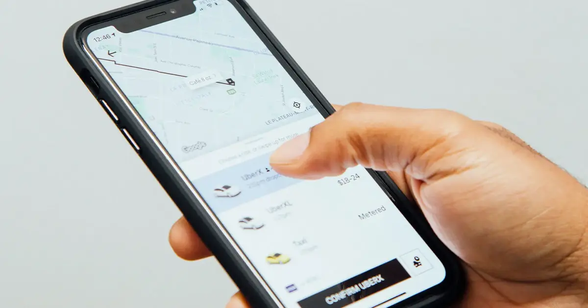 Uber lança novo recurso para viagens de adolescentes