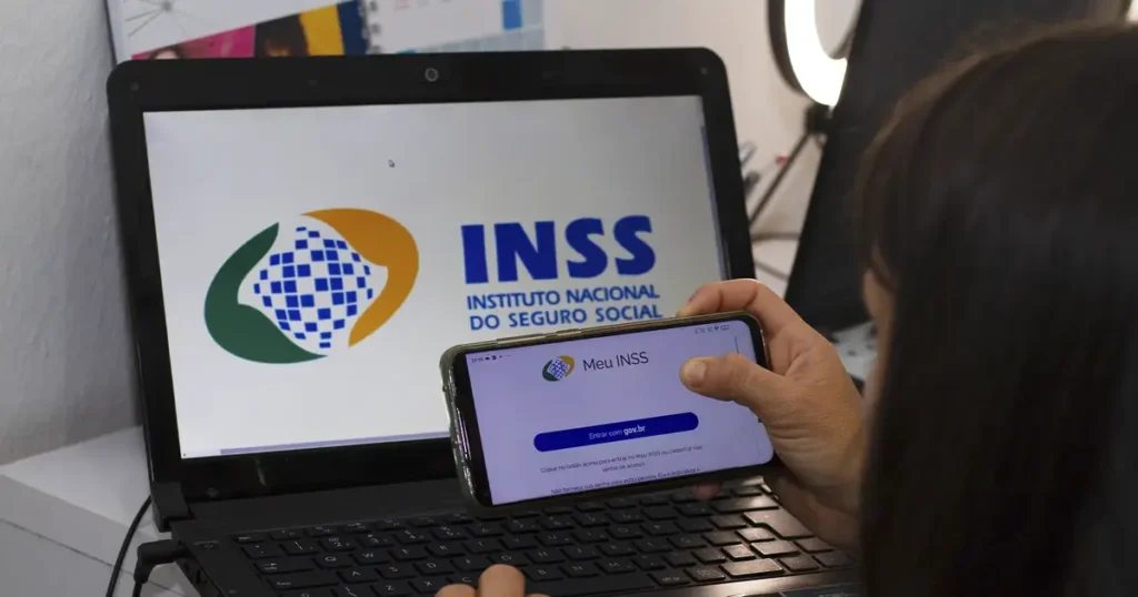 INSS está recebendo documentos por e-mail? Crédito: @jeanedeoliveirafotografia / pronatec.pro.br