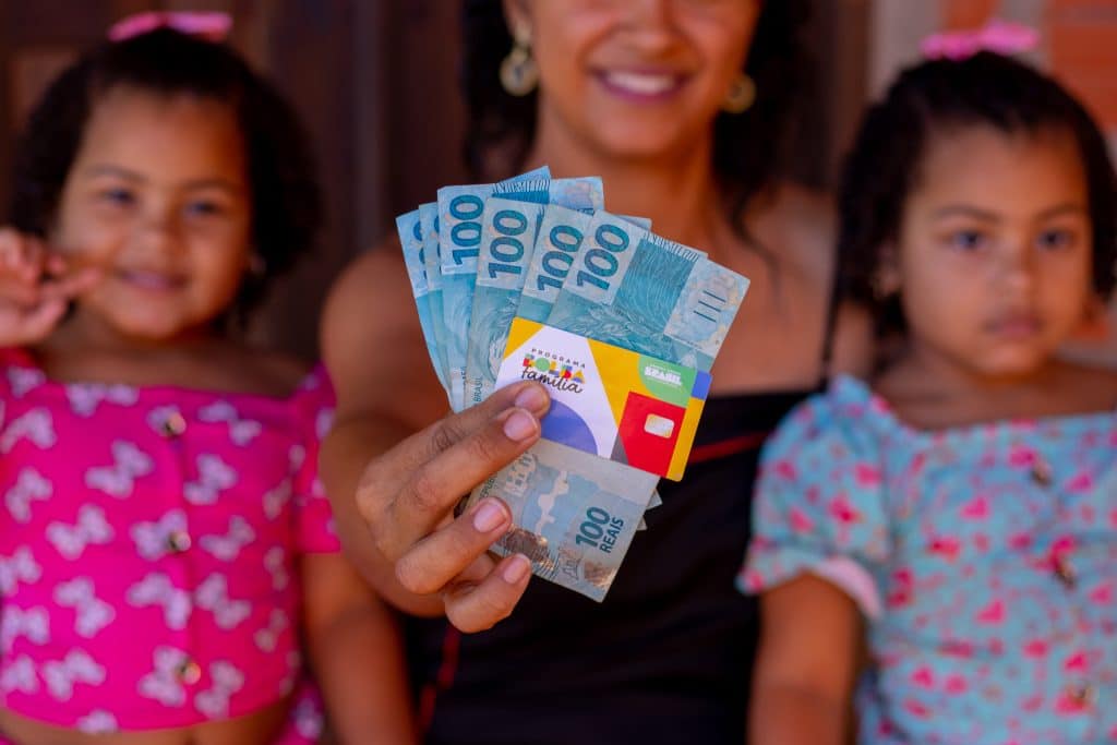 O Bolsa Família vai receber um aumento nos valores? Confira a verdade.