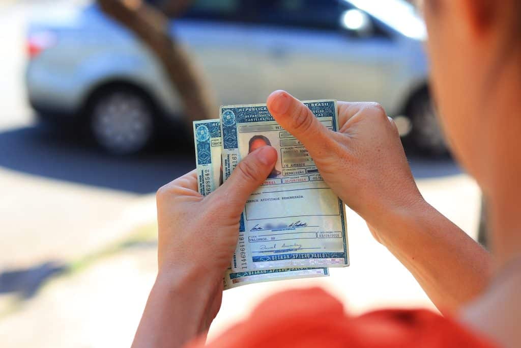 Você ainda está com o licenciamento do carro atrasado? Veja como resolver!