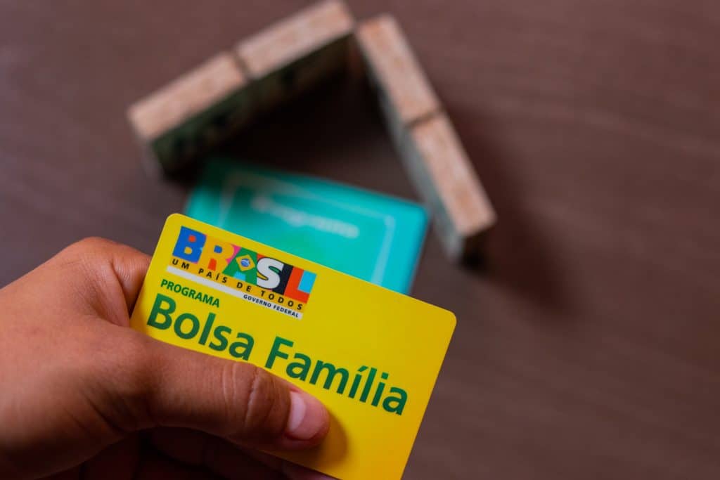 O Bolsa Família deve receber mais um pente-fino em breve. Veja quem pode manter os pagamentos neste mês.