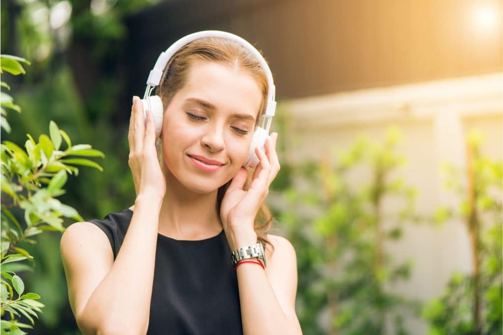 Quer descobrir qual é a música tocando? Veja alguns apps que te ajudarão com isso!