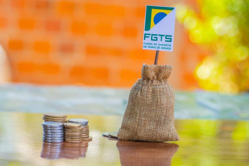 Se você tem saldo disponível nas contas do FGTS, fique atento para receber o lucro.
