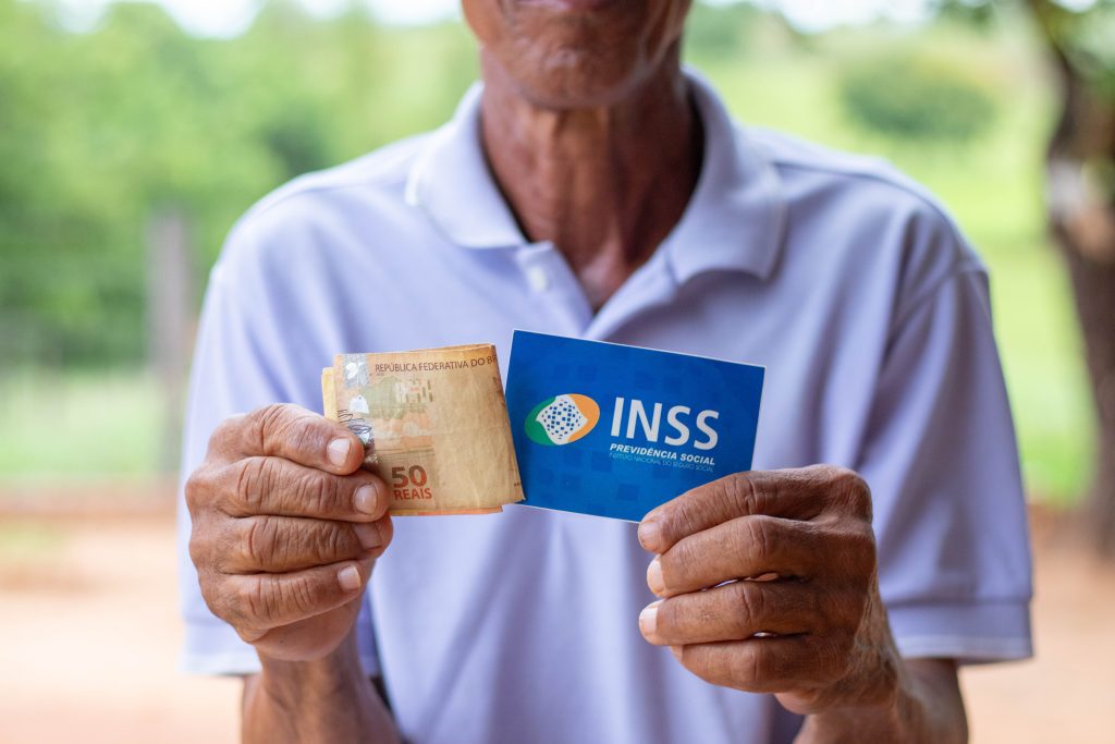 O pagamento do 14º salário vai finalmente ser entregue? Confira!