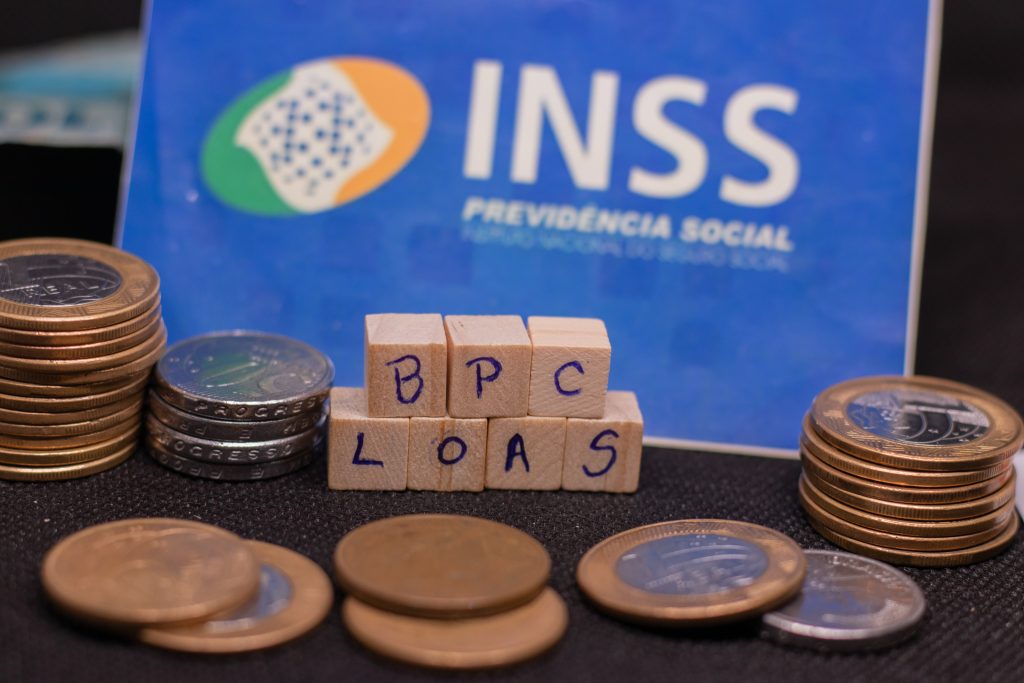 Se você é beneficiário do BPC, fique atento para fazer o recadastro.