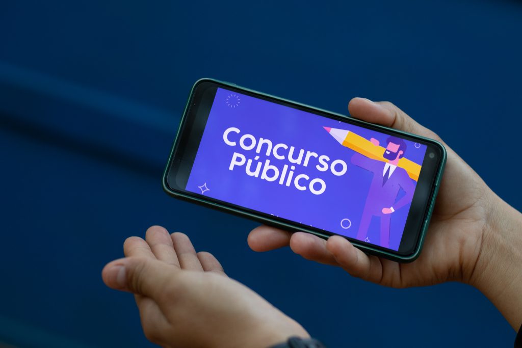 Concurso da PF: anúncio de 789 VAGAS foi autorizado e salários podem chegar a R$ 9,5 MIL
