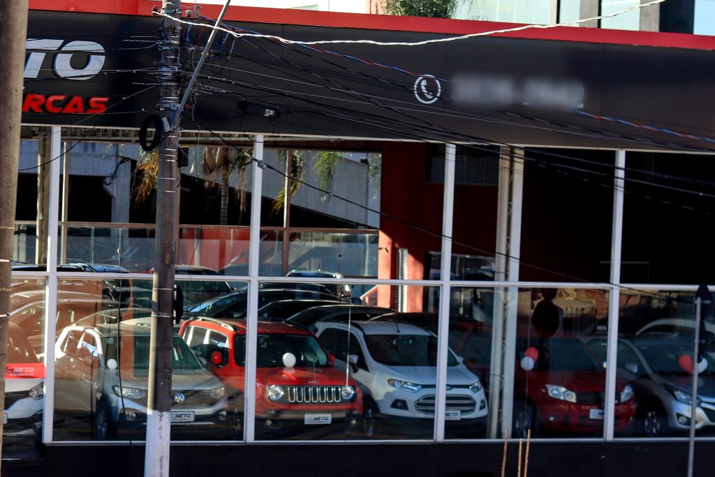 Decepção TOTAL! 5 Carros que saíram de linha num piscar de olhos no Brasil