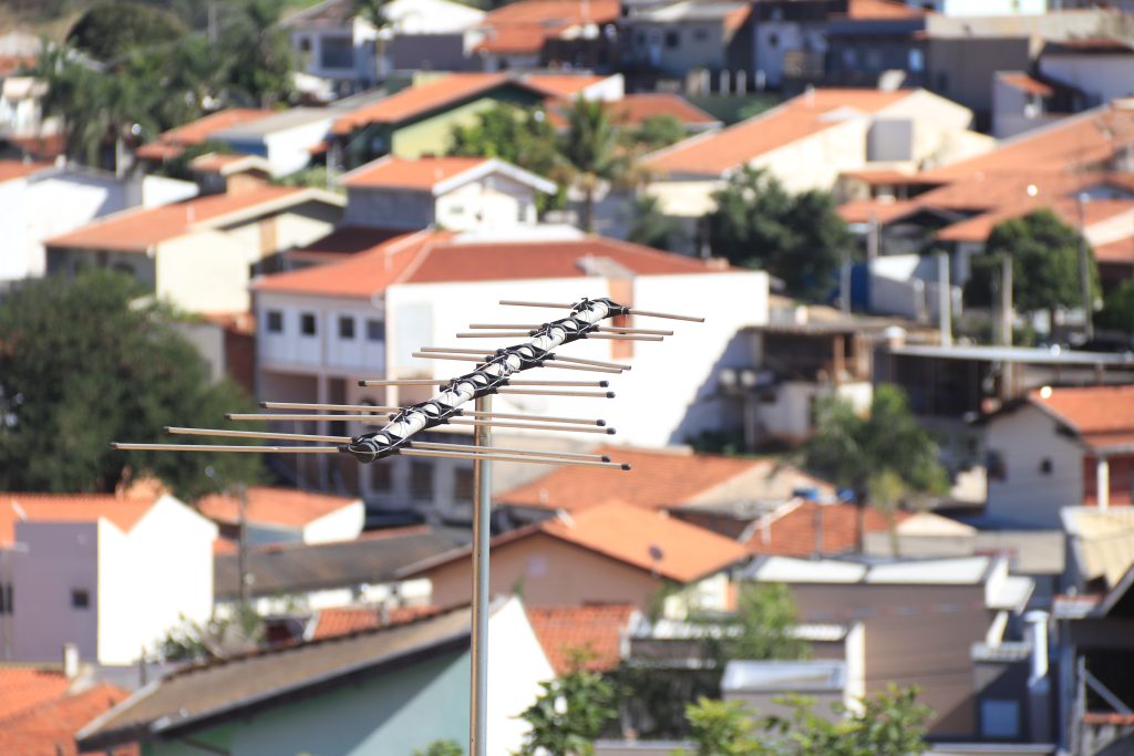 Kit Antena Digital: moradores de 67 municípios podem solicitar benefício e nem imaginam; peça agora