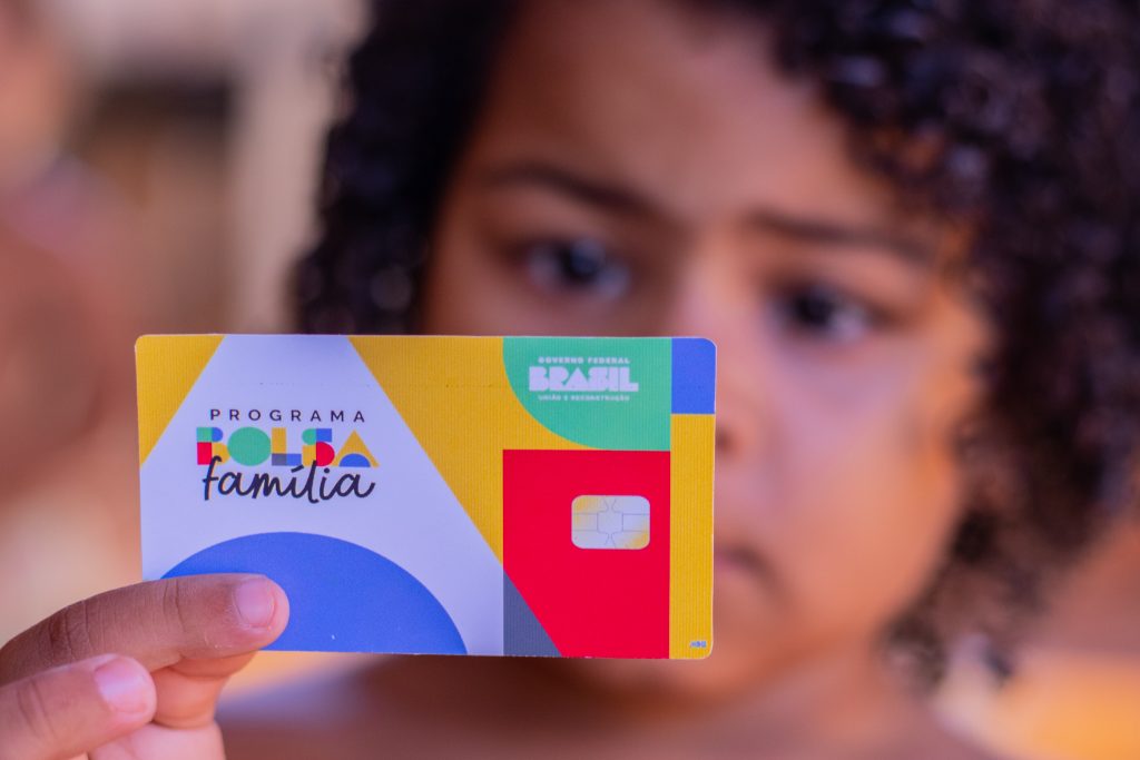 Meus filhos recebem bolsa em escola particular, vou perder meu Bolsa Família por isso? Veja o que diz o GOVERNO!