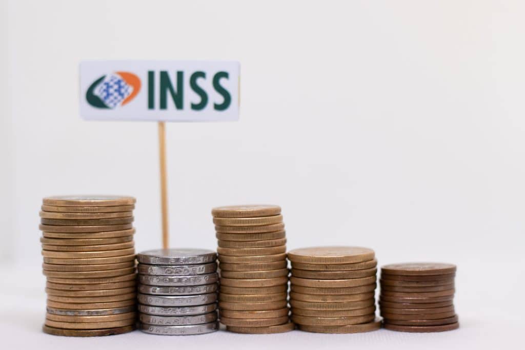 PAra receber a pensão por morte, é importante seguir as regras do INSS. Veja quais são.