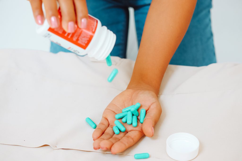 Saúde em risco? Estes remédios são muito consumidos pelos brasileiros, mas estão entre os mais PERIGOSOS do mundo, cuidado