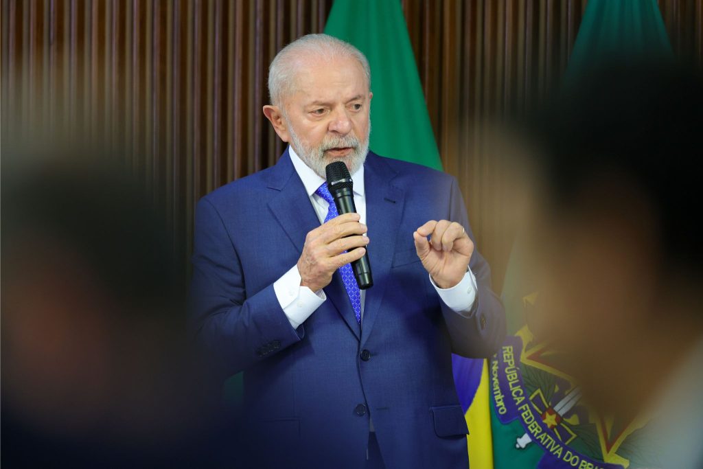 É verdade que Lula cancelou o Vale-gás e o Farmácia Popular? Descubra!