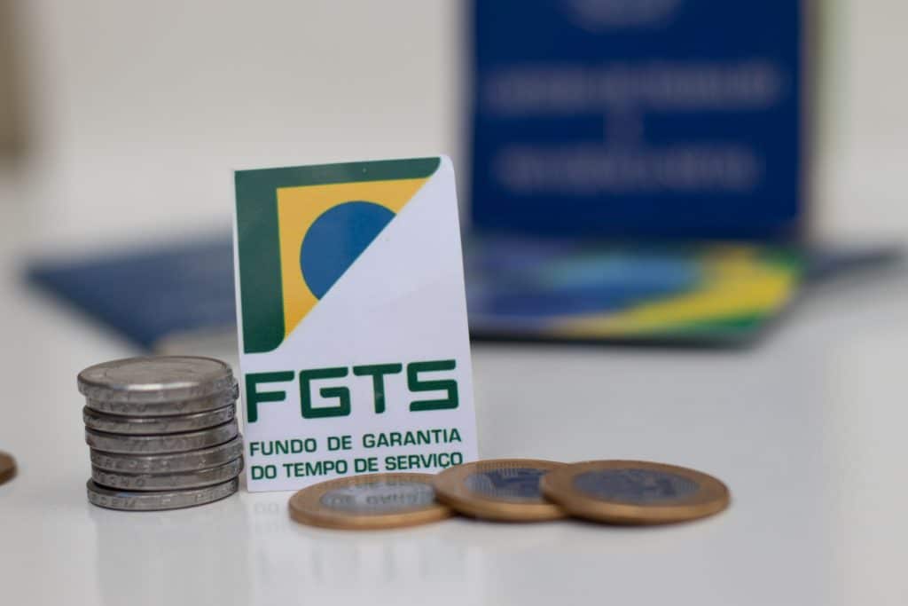 Já pensou em conseguir dinheiro na conta rapidamente? Conheça o empréstimo pelo FGTS!