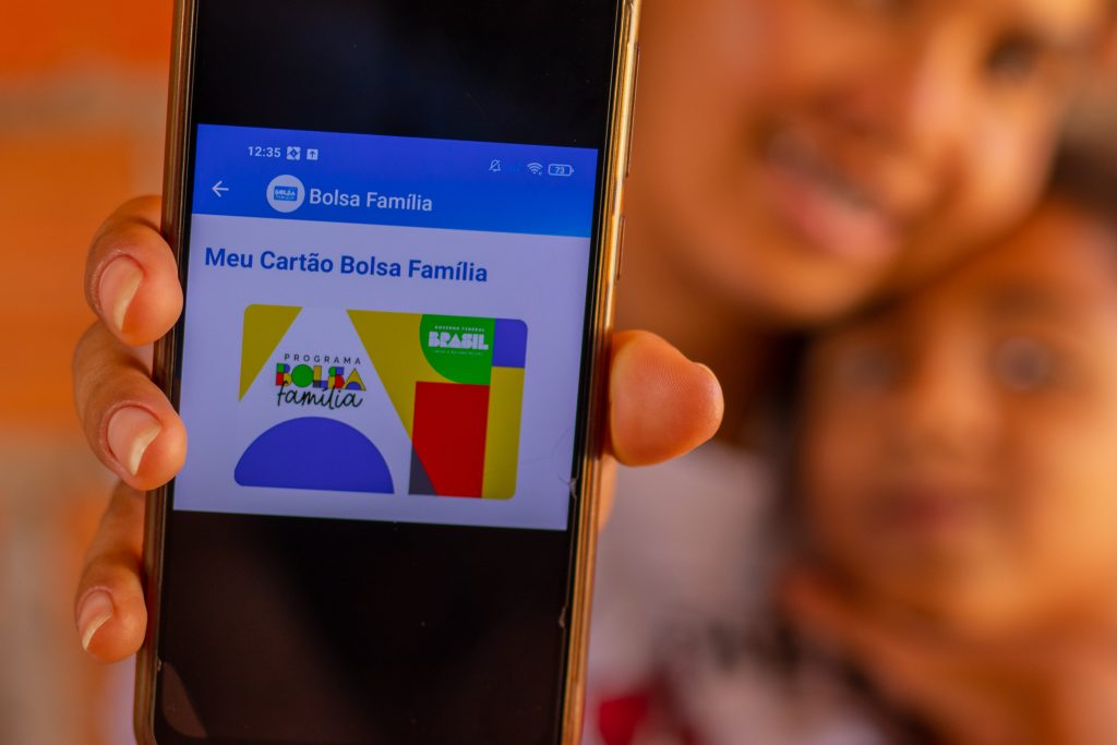 Você recebeu uma mensagem no app do Bolsa Família, mas ela desapareceu? Entenda o que pode ser!