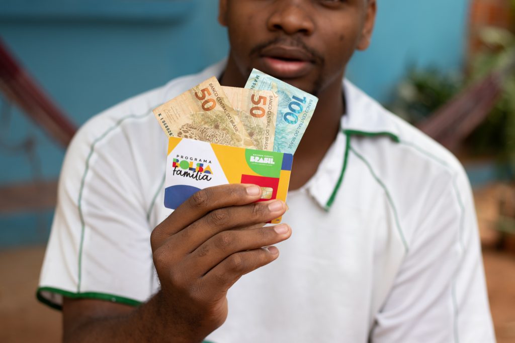 Se você quer evitar roubos das parcelas do Bolsa Família, faça isto.