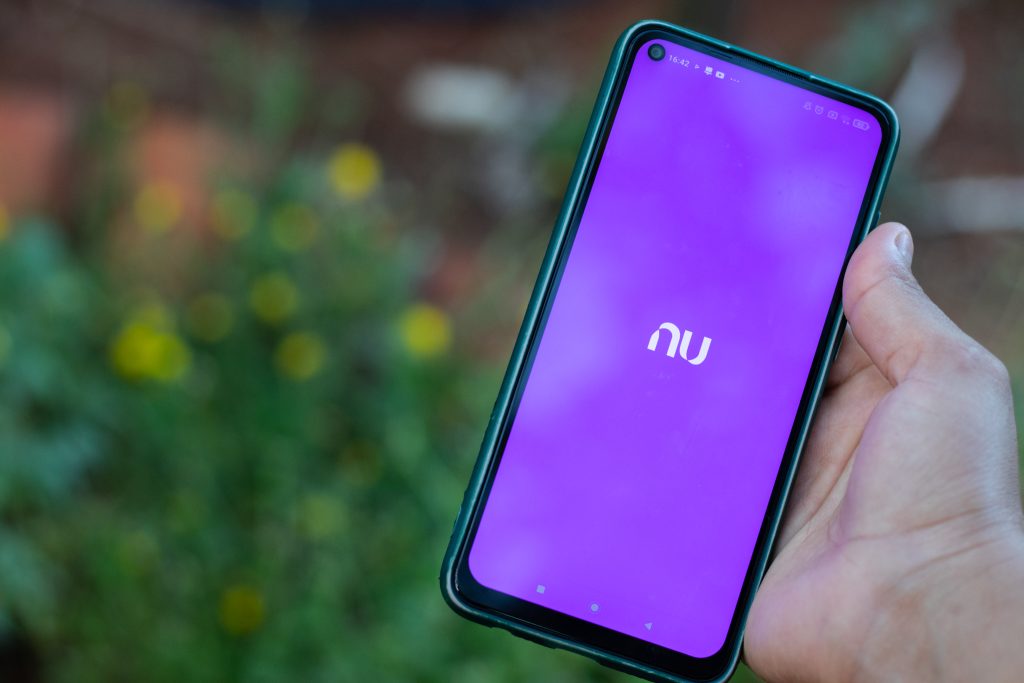 Teve sua conta encerrada pelo Nubank do nada? Veja o que fazer.