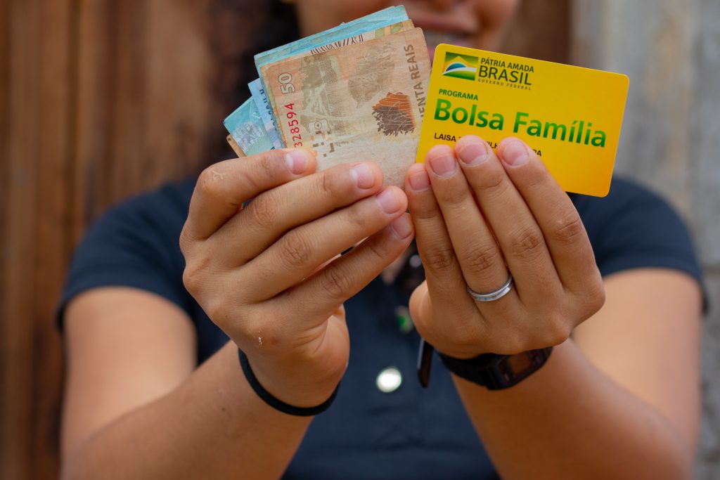 Vai desbloquear seu Bolsa Família e está demorando para receber? Entenda!
