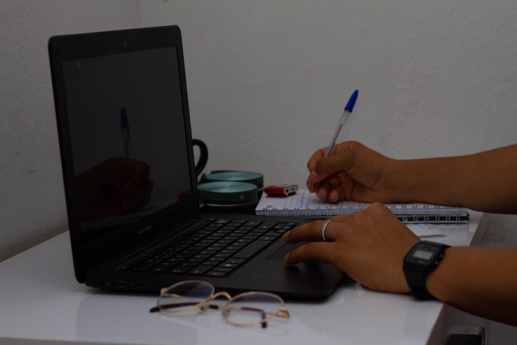 Procurando concursos públicos na área da saúde? Veja algumas opções!