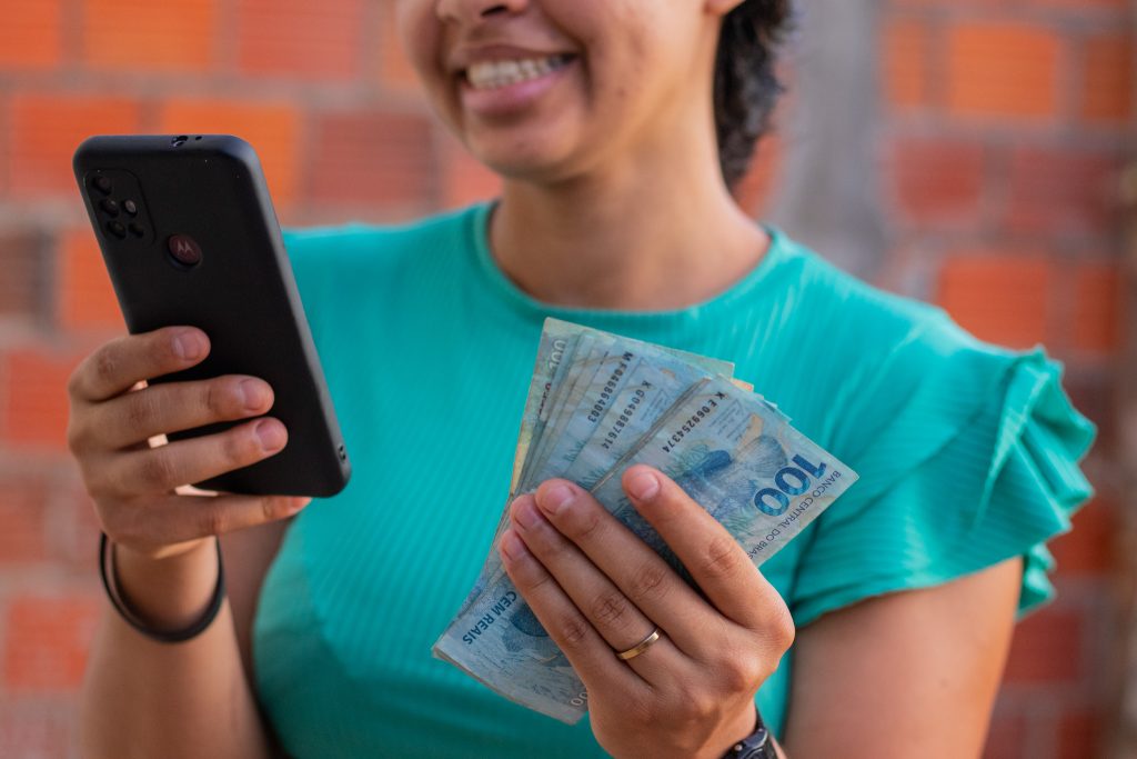 Já pensou em ganhar uma boa renda extra sem sair de casa? Veja como!