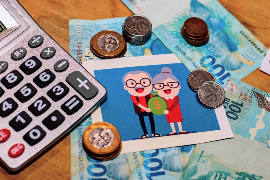 Receber duas aposentadorias é uma realidade para milhões de trabalhadores. Veja como.