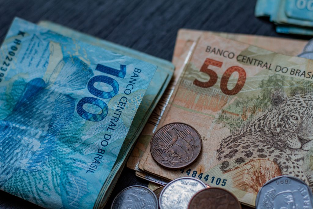 Está com o nome sujo? Aprenda a contratar crédito de R$ 1 MIL mesmo no Serasa