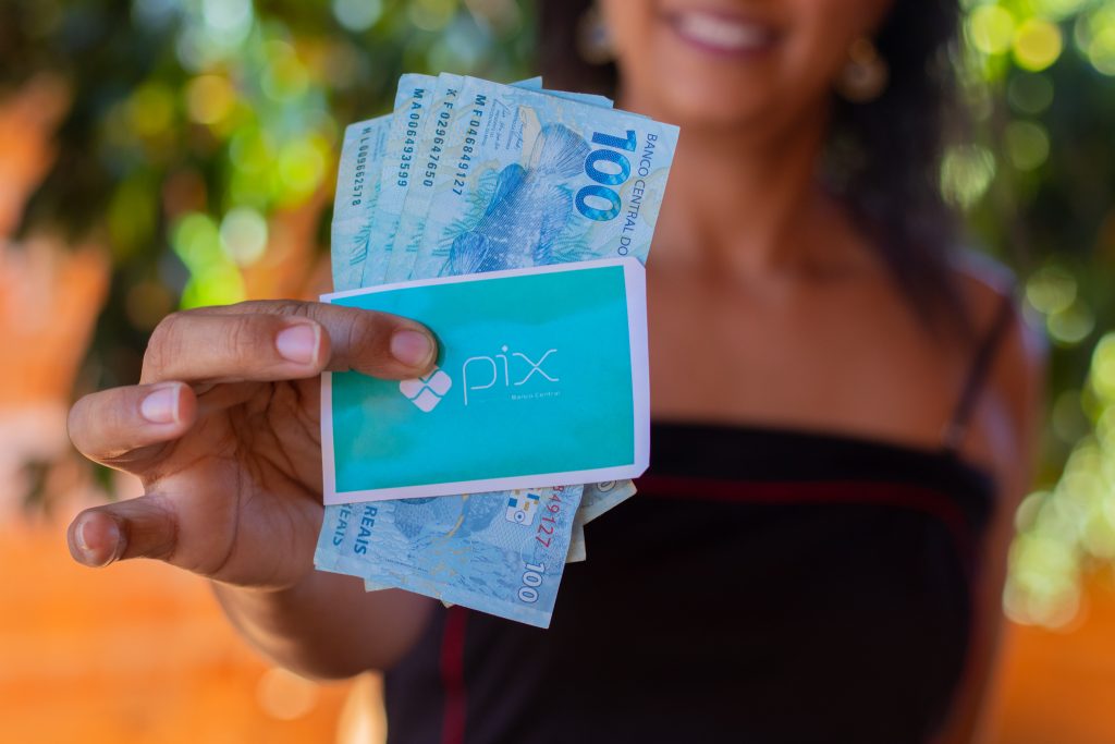 Querendo receber PIX de R$ 1 MIL todos os meses? Inscreva-se para estas oportunidades!