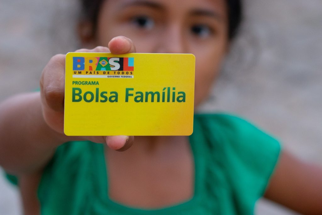 Realizou pesagem do Bolsa Família e nome do filho não consta? Entenda o MOTIVO!