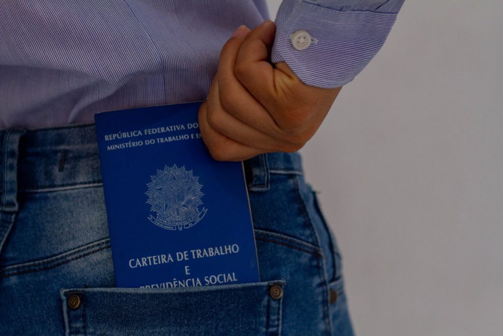 Os trabalhadores ainda têm tempo de sacar esse pagamento. Veja como fazer isso.