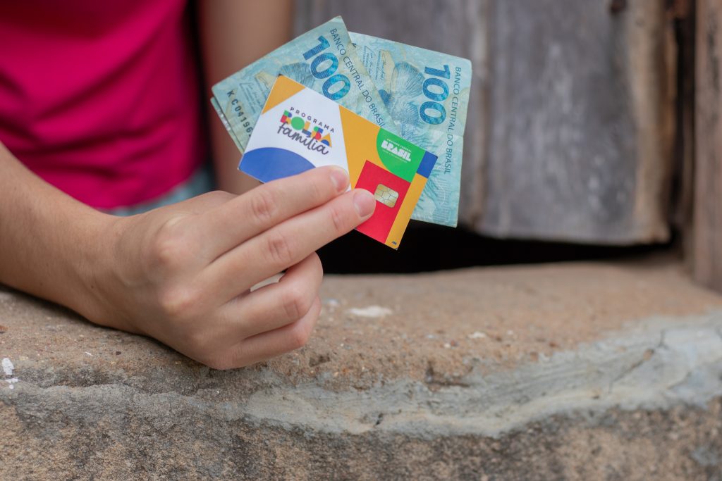 Vai receber o Bolsa Família pela primeira vez? Veja como sacar o benefício!