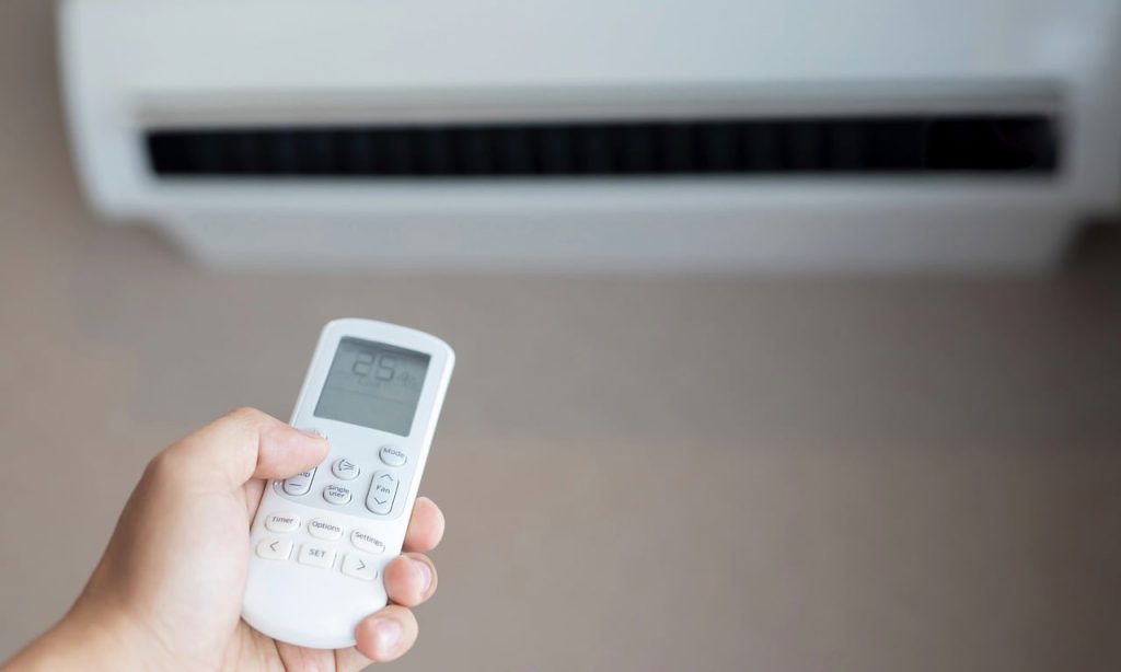 Alivia o calor e o bolso! Função oculta do ar-condicionado pode refrescar sua casa e economizar na energia
