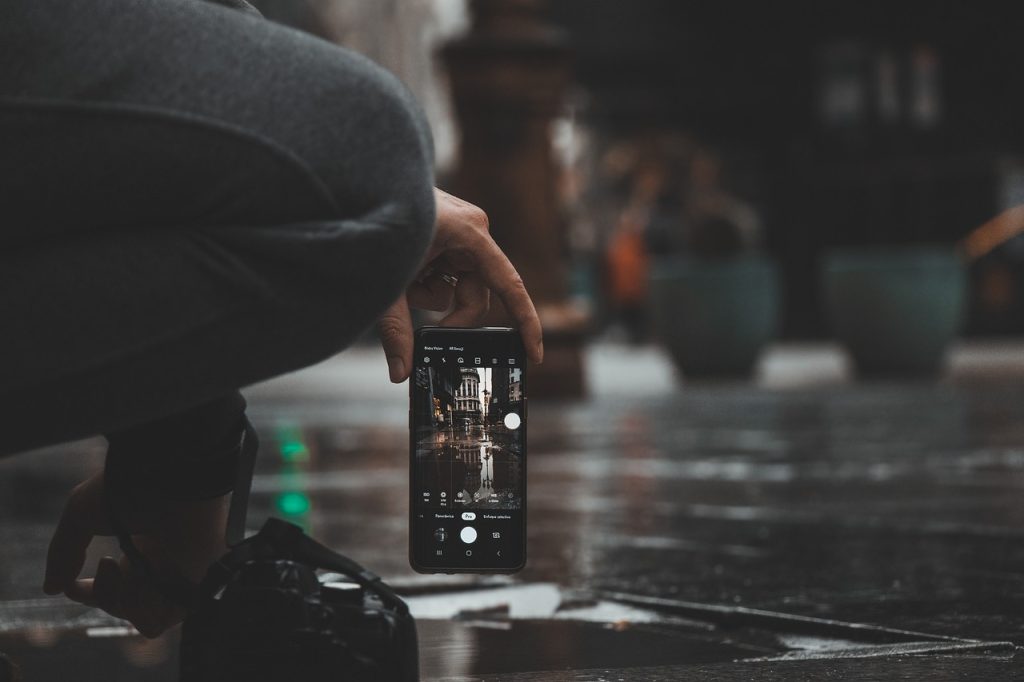 Android e iOS que lutem: empresa chinesa lança celular com sistema próprio e entra de vez na briga entre smartphones