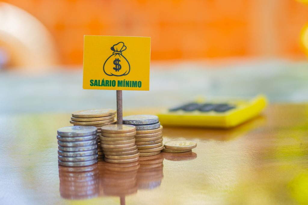 Se você é trabalhador, temos uma boa notícia: seu salário extra vai chegar em breve.