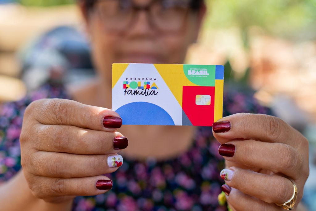 Quer receber R$ 950? Mães do Bolsa Família têm direito a valor ÚNICO; veja regras