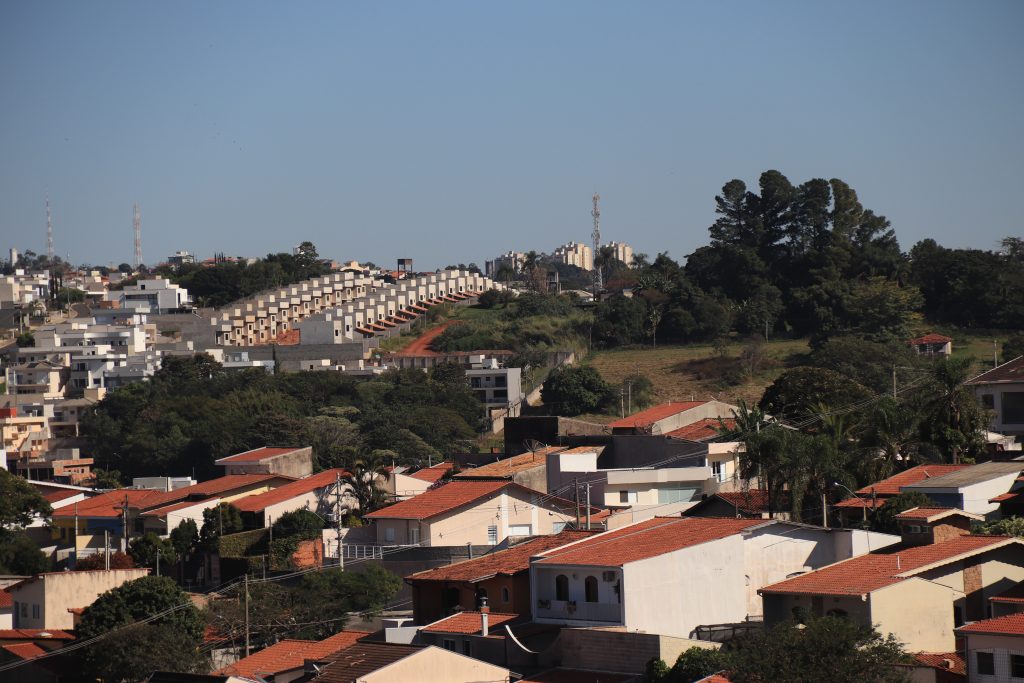 Existem boas oportunidades para quem deseja comprar a casa própria no Brasil, uma delas está em leilões de grandes instituições.