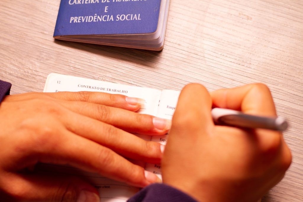 Procurando uma boa vaga de emprego? Confira essa oportunidade imperdível!