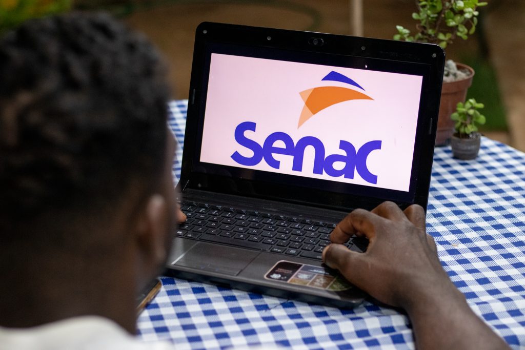 Se você quer se destacar no mercado de trabalho, o Senac pode dar essa mãozinha!