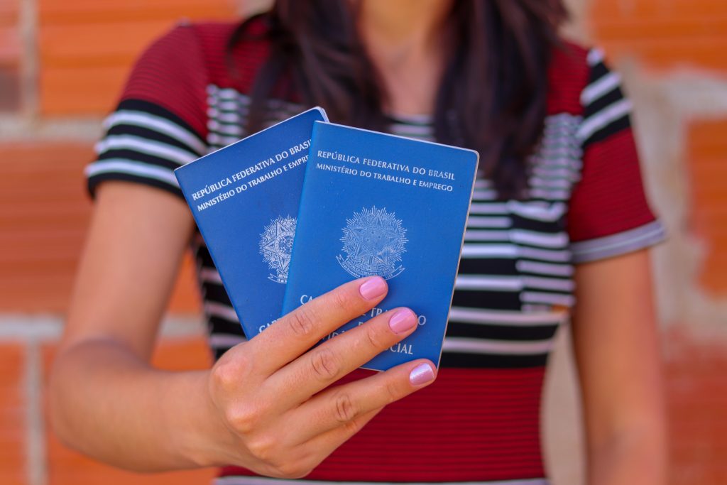 Aviso prévio mudando? Lei da CLT em vigor pode alterar completamente o formato de demissão no Brasil