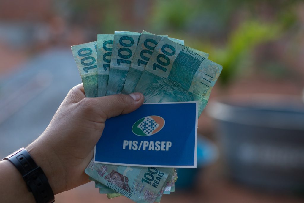 Dias de pagamento do PIS/Pasep são confirmadas e trabalhadores CLT já estão animados com o VALOR
