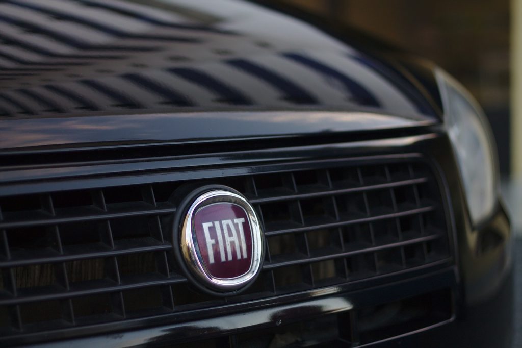 Joia da engenharia: Fiat, uma das principais fabricantes italianas de carros, decide INOVAR e cria motor potente de dois cilindros; vai vingar?