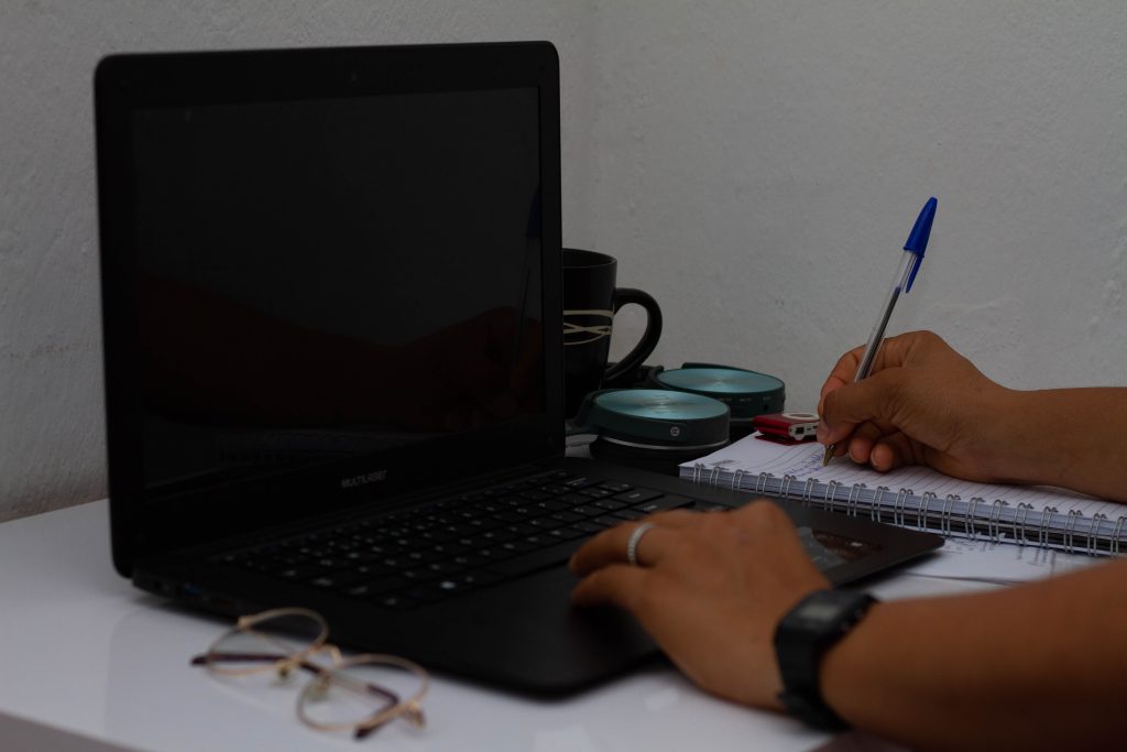 Não quer trabalhar em contato com outras pessoas? Com essas profissões, você não precisa!