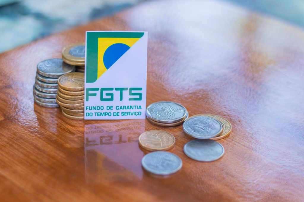 Trabalhadores com saldo no FGTS podem receber presente de Natal até o fim do mês; garanta o seu!